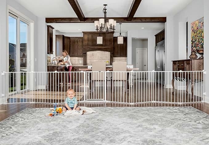 Regalo 192-Inch Super Wide Adjustable Baby Gate and Play Yard